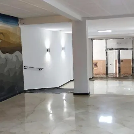 Precioso - Nuevo - Centro De - Terraza Con Vistas Al Mar, Impresionantes Vistas A La Montana, Wifi 359 Mbps, Smart Tv 40